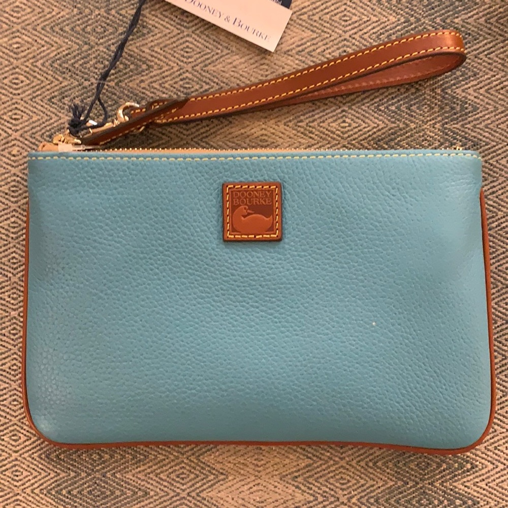Dooney and Bourke medium wristlet